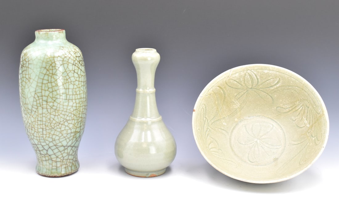 3 Chinese Longquan Celadon Vase & Bowl, Ming D. (1 of 15)