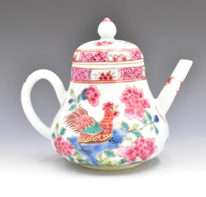 Chinese Famille Rose Rooster Teapot, 18th C.