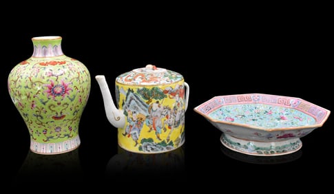 3 Chinese Famille Rose Vase,Teapot &Bowl,19/20th C