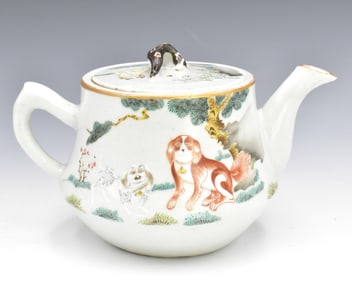 Chinese Famille Rose Teapot w/ Dogs,Guangxu Period