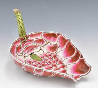 Chinese Famille Rose Lotus Shaped Cup, ROC Period