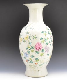 Chinese Famille Rose Floral Vase, ROC Period