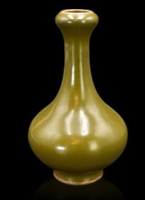 Chinese Tea Dust Glazed Vase, 18th C.