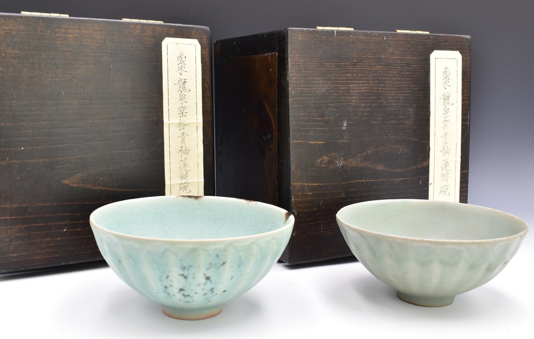 2 Chinese Longquan Celadon Lotus Bowl,Song Dynasty (1 of 18)