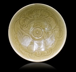 Chinese Longquan Celadon Glazed Floral Bowl,Yuan D