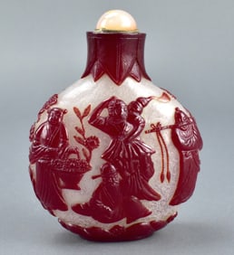 Large Chinese Peking Glass "Immortal" Snuff Bottle