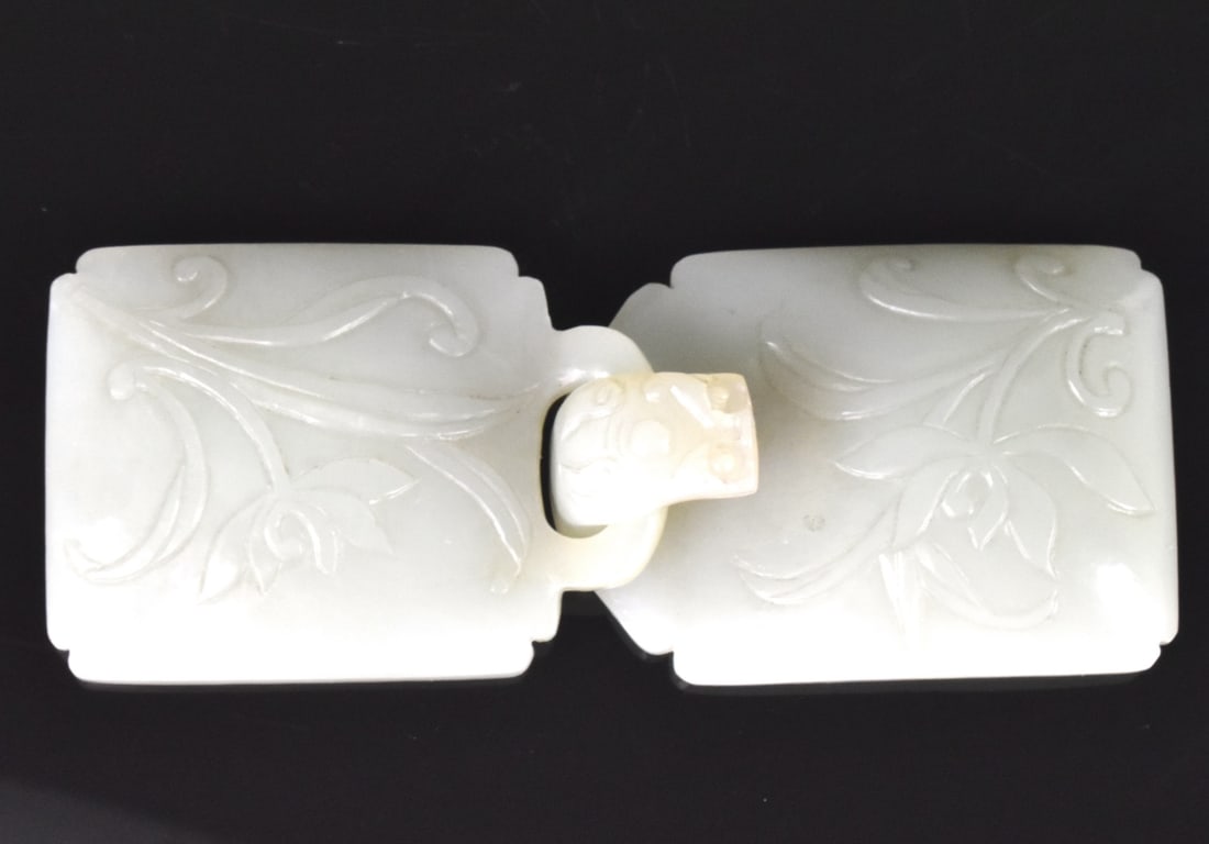 Chinese Jade Carved Belt Buckle w/ Lotus,18th C. (1 of 14)