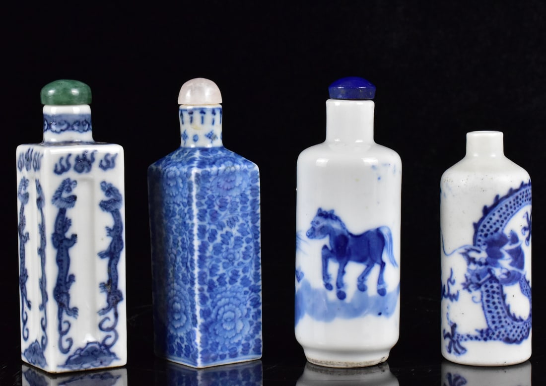 4 Chinese Blue & White Snuff Bottles, 18/19th C. (1 of 16)