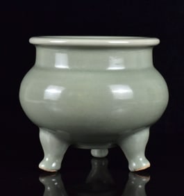 Chinese Longquan Celadon Tripod Censer,Yuan Dynast
