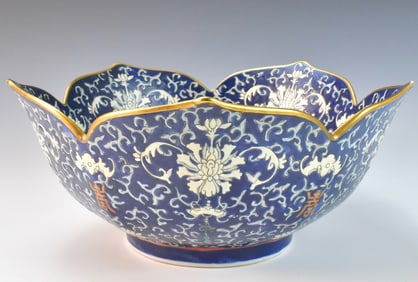 Chinese Famille Rose Lotus Bowl, ROC Period