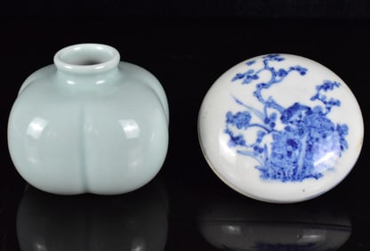 Chinese Porcelain Covered Box & Waterpot, ROC Pe.