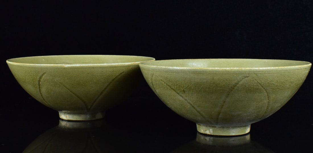 2 Chinese Longquan Incised Floral Bowl, Yuan D. (1 of 17)