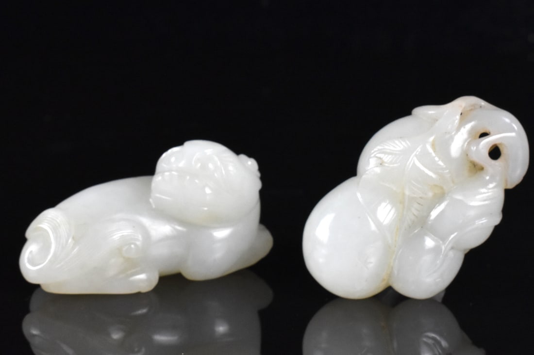 2 Chinese Jade Carved Peach & Beast, Qing Dynasty (1 of 15)