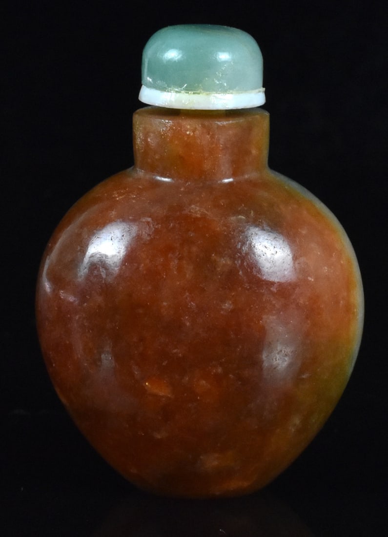 Chinese Jadeite Carved Snuff Bottle, 18/19th C. (1 of 9)