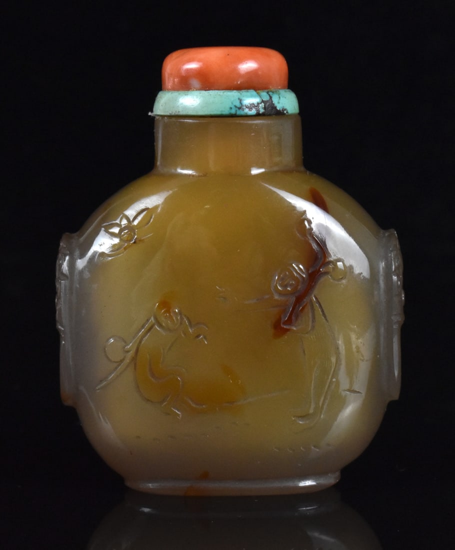Chinese Agate Carved Snuff Bottle w/ Monkey,Qing D (1 of 13)