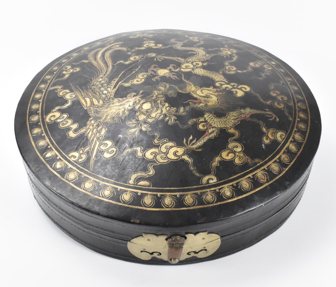 Chinese Gilt Black Lacquered Covered Box,19th C. (1 of 12)