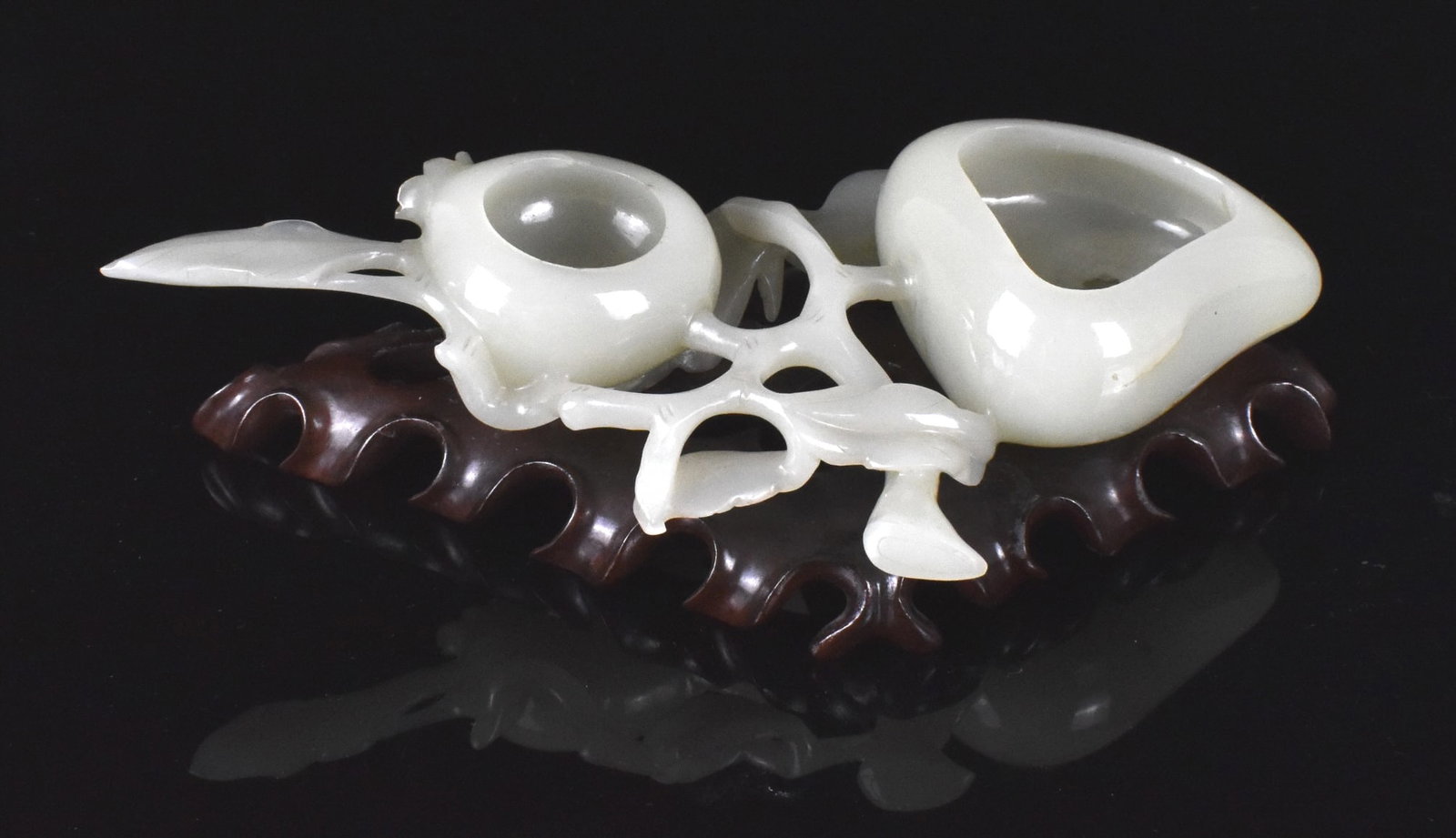 Chinese Jade Carved Brush Washer on Stand, Qing D. (1 of 10)