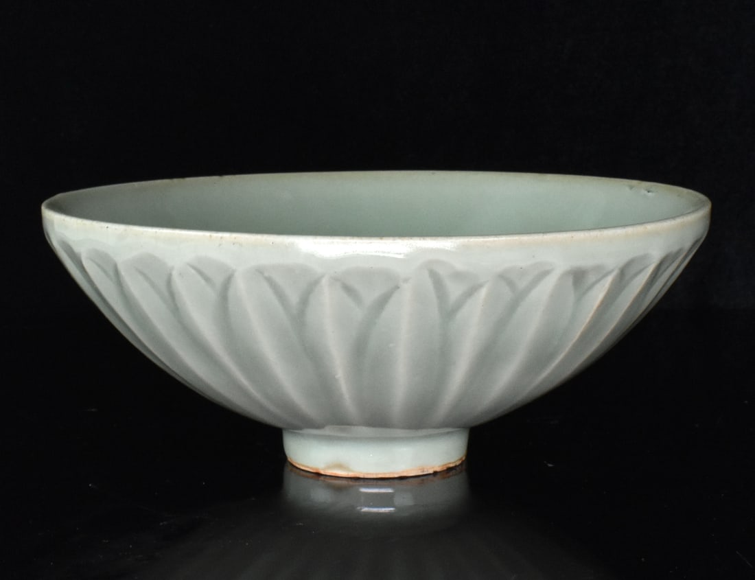 Chinese Longquan Celadon Lotus Bowl, Song Dynasty (1 of 10)