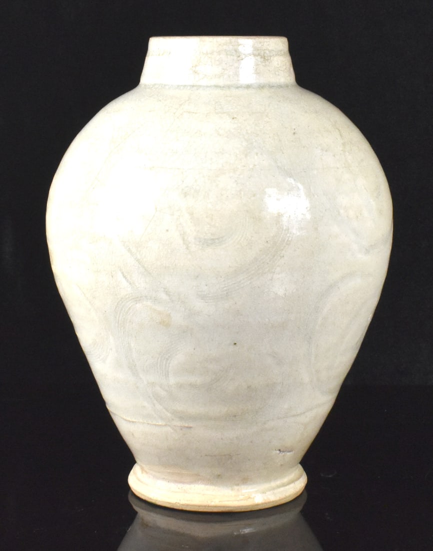 Chinese Qingbai Glazed Meiping Vase, Yuan Dynasty (1 of 12)