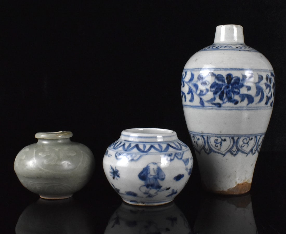 2 Blue & White Vase & Jar, Celadon Glazed Waterpot (1 of 13)