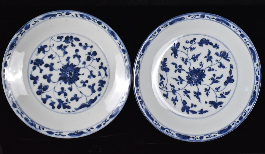 Pair Chinese Blue & White Lotus Dishes,Qianlong Pe (1 of 9)