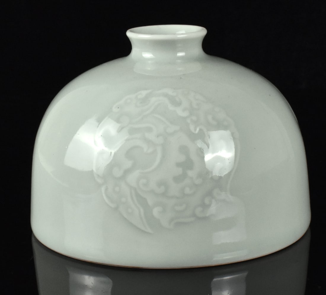Chinese Celadon Glazed Beehive Water Coupe,19th C. (1 of 10)