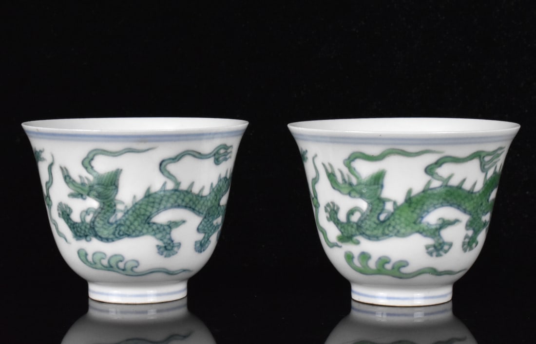 Pair of Chinese Doucai Dragon Cups, Chenghua Mark (1 of 11)