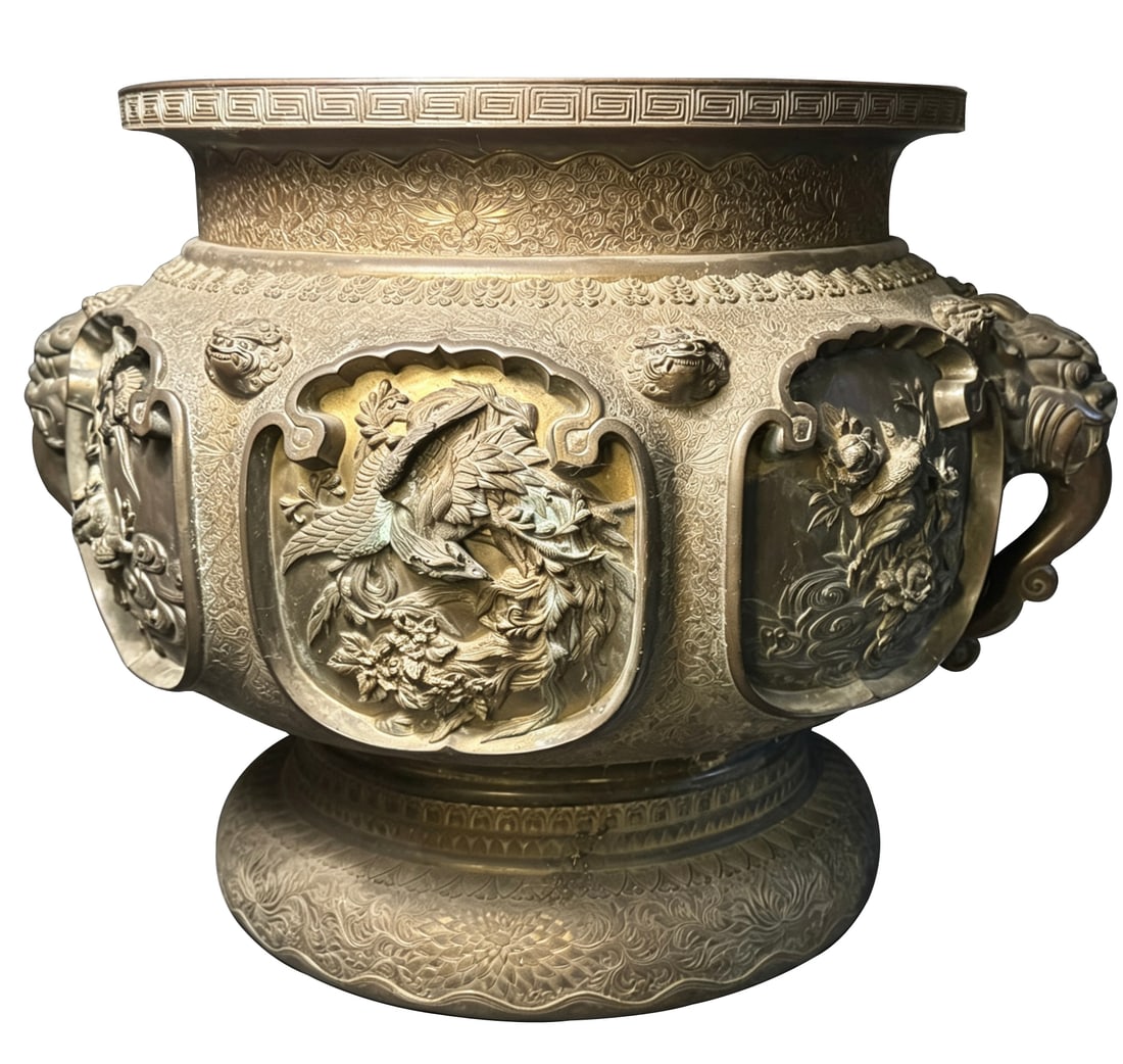 Large Japanese Bronze Urn, Meiji Period (1 of 6)