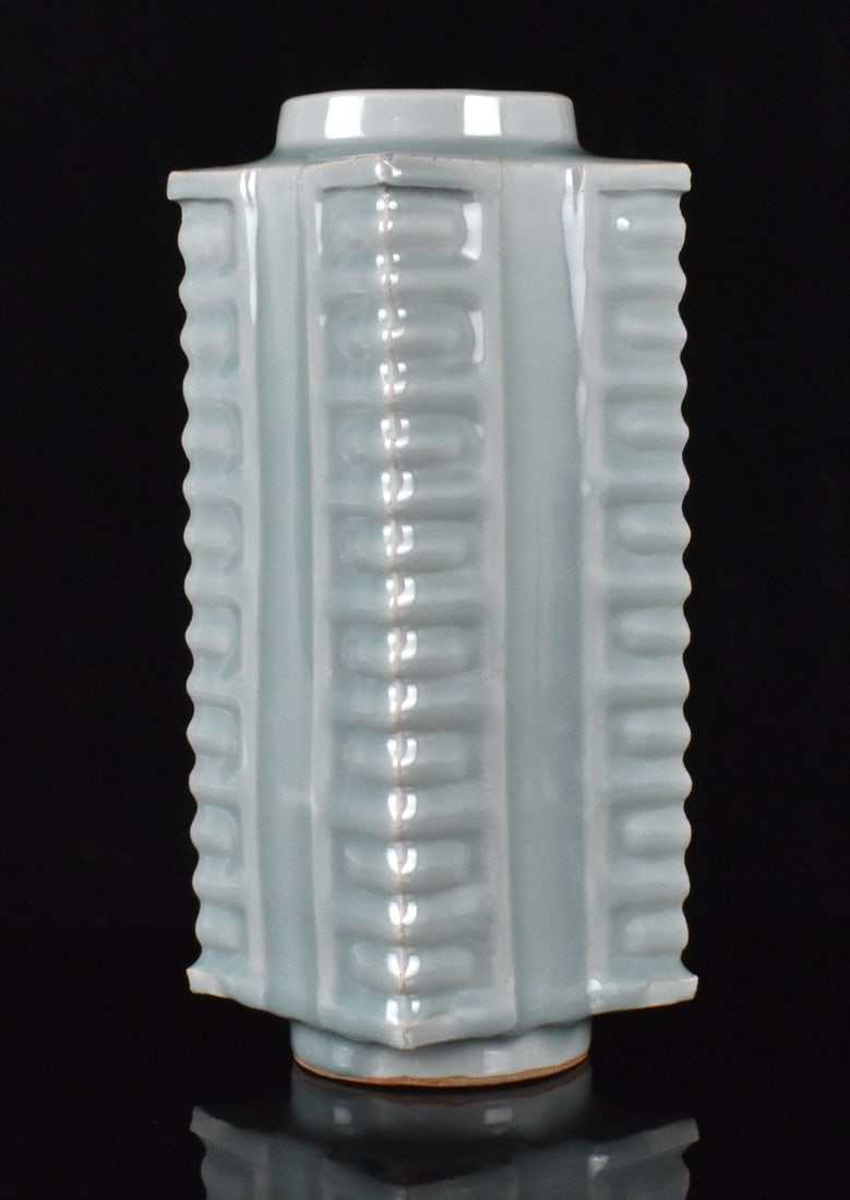 Chinese Longquan Celadon Square Cong Vase, Yuan D. (1 of 11)