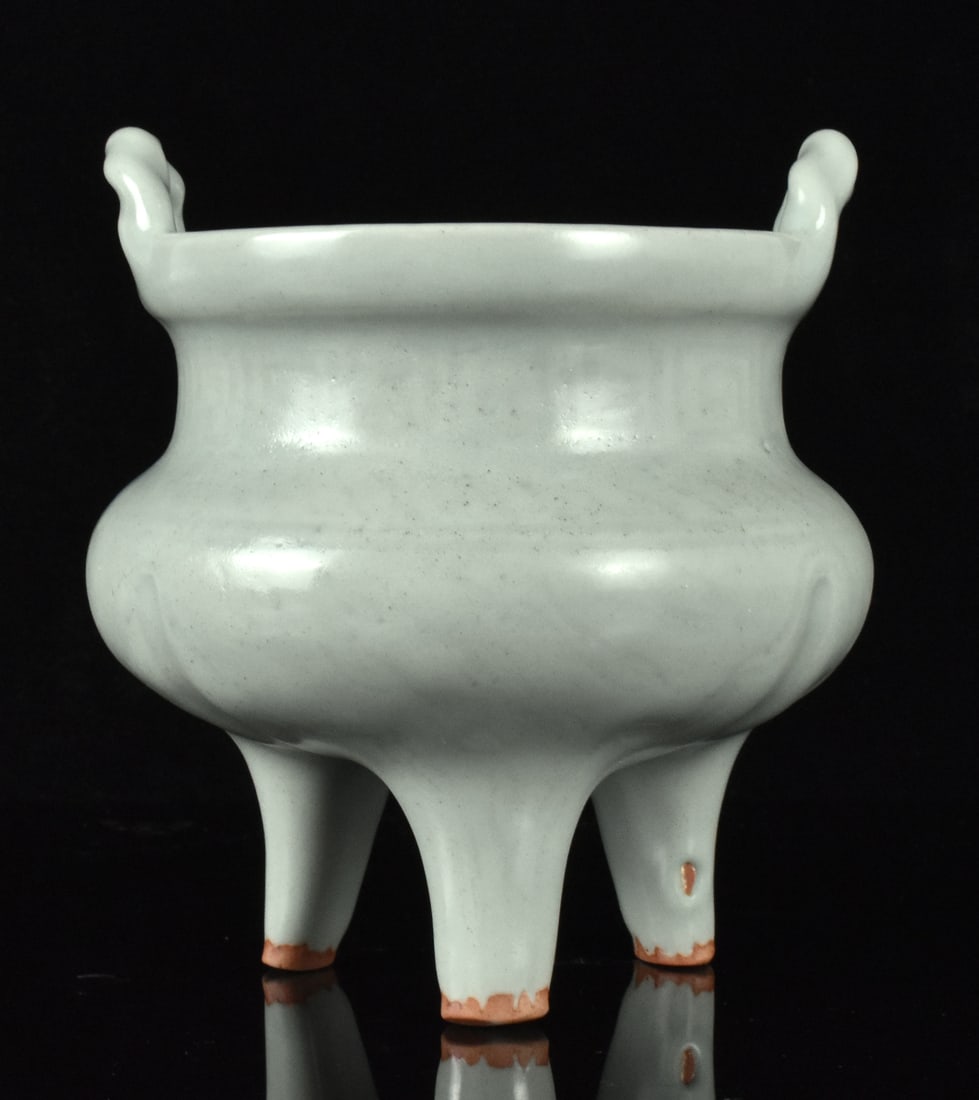 Chinese Longquan Celadon Tripod Censer, 17th C. (1 of 13)