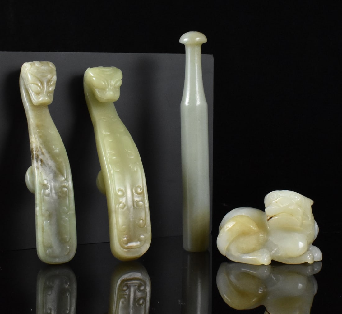 4 Chinese Jade Carved Beast ,Pipe& Belt Hook (1 of 15)