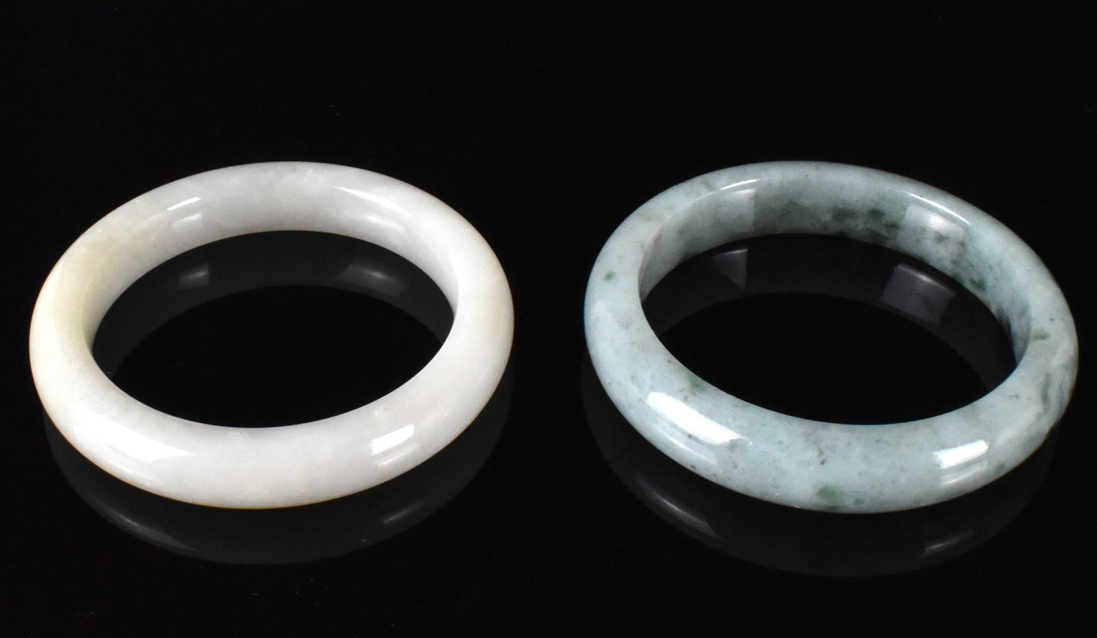 2 Chinese Jadeite Carved Bangles (1 of 7)