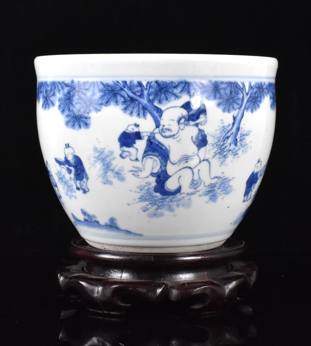 Small Chinese Blue & White Jardiniere,17th C (1 of 13)