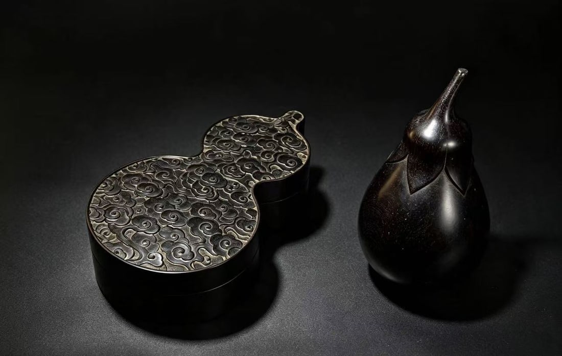 Gourd Shape Box & Eggplant Shape Tea Caddy (1 of 11)