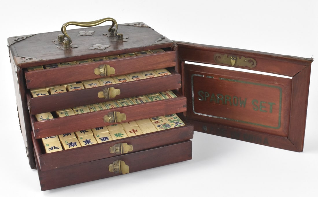 Set of Chinese Mahjong in Wood Box,Qing Dynasty (1 of 9)