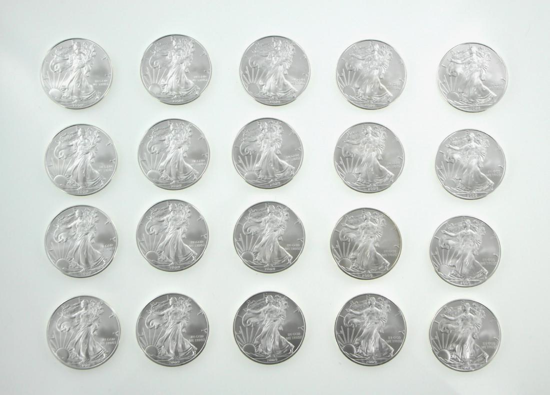 (20) 2009 1 oz American Silver Eagle BU Coins: (20) 2009 1 oz American Silver Eagle BU Coins West Point Mint Includes: (1) United States Treasury Plastic Container