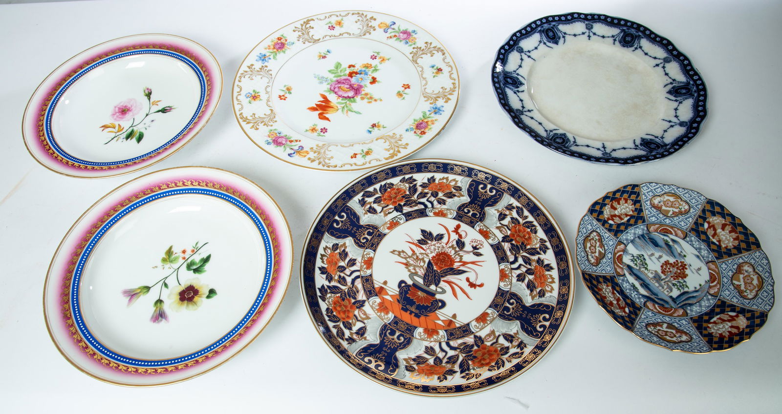 GROUP OF PORCELAIN (1 of 5)