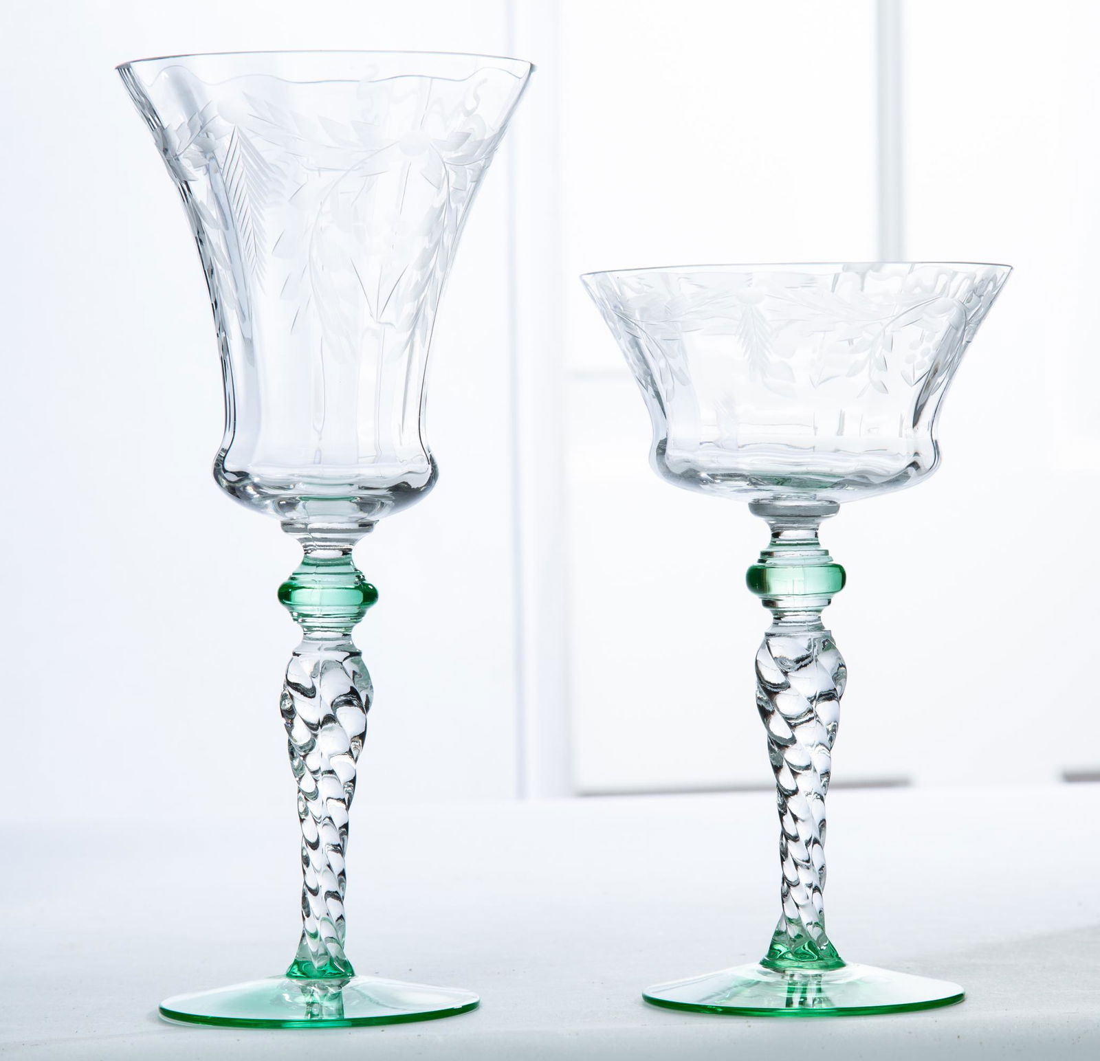 SET OF VINTAGE STEMWARE (1 of 3)