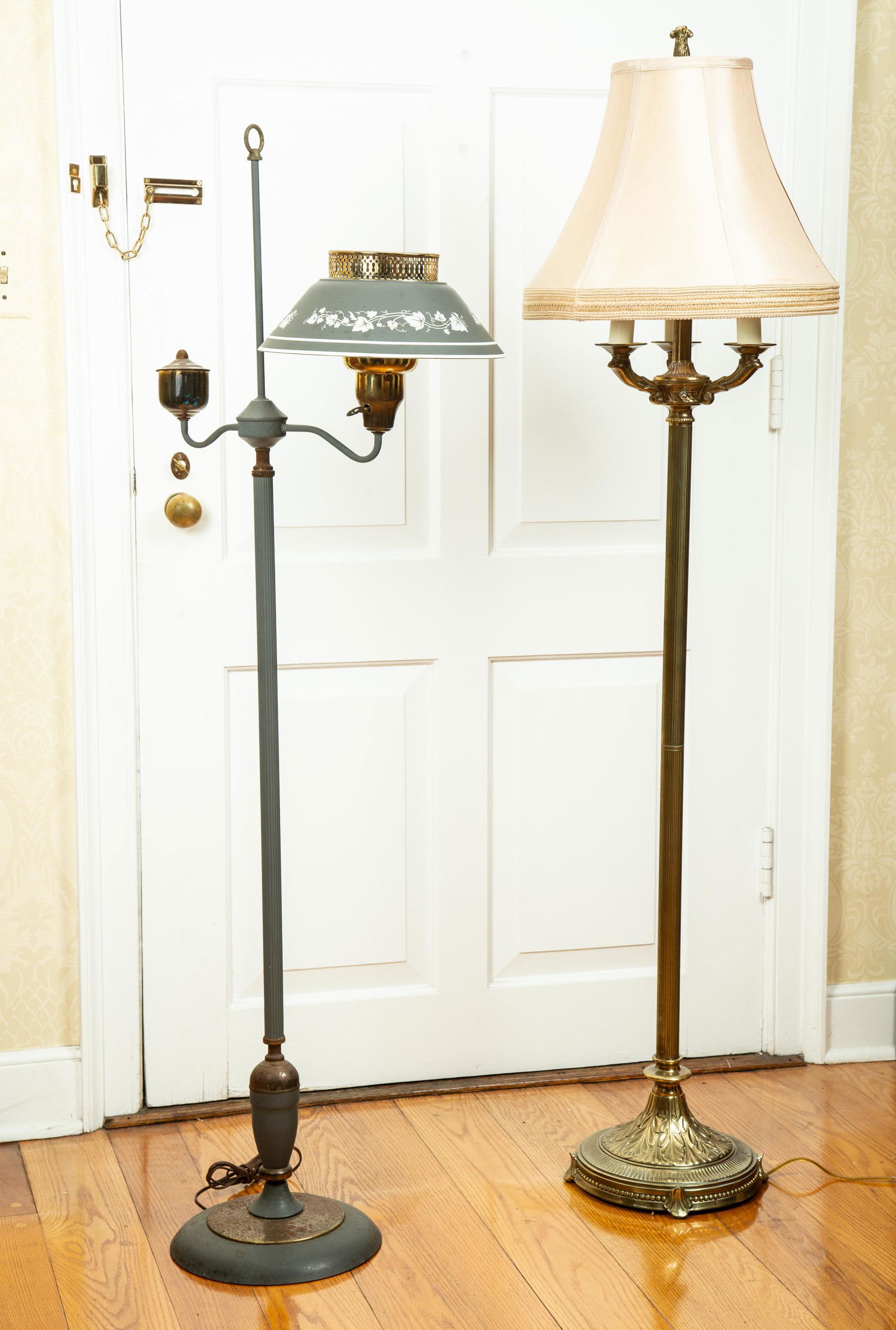 TWO VINTAGE FLOOR LAMPS (1 of 4)
