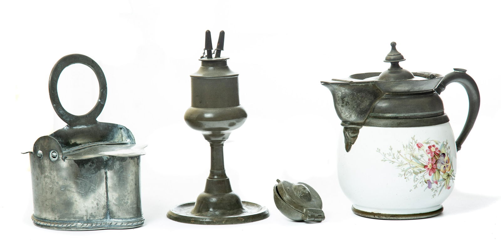 FOUR PIECES OF PEWTER (1 of 6)