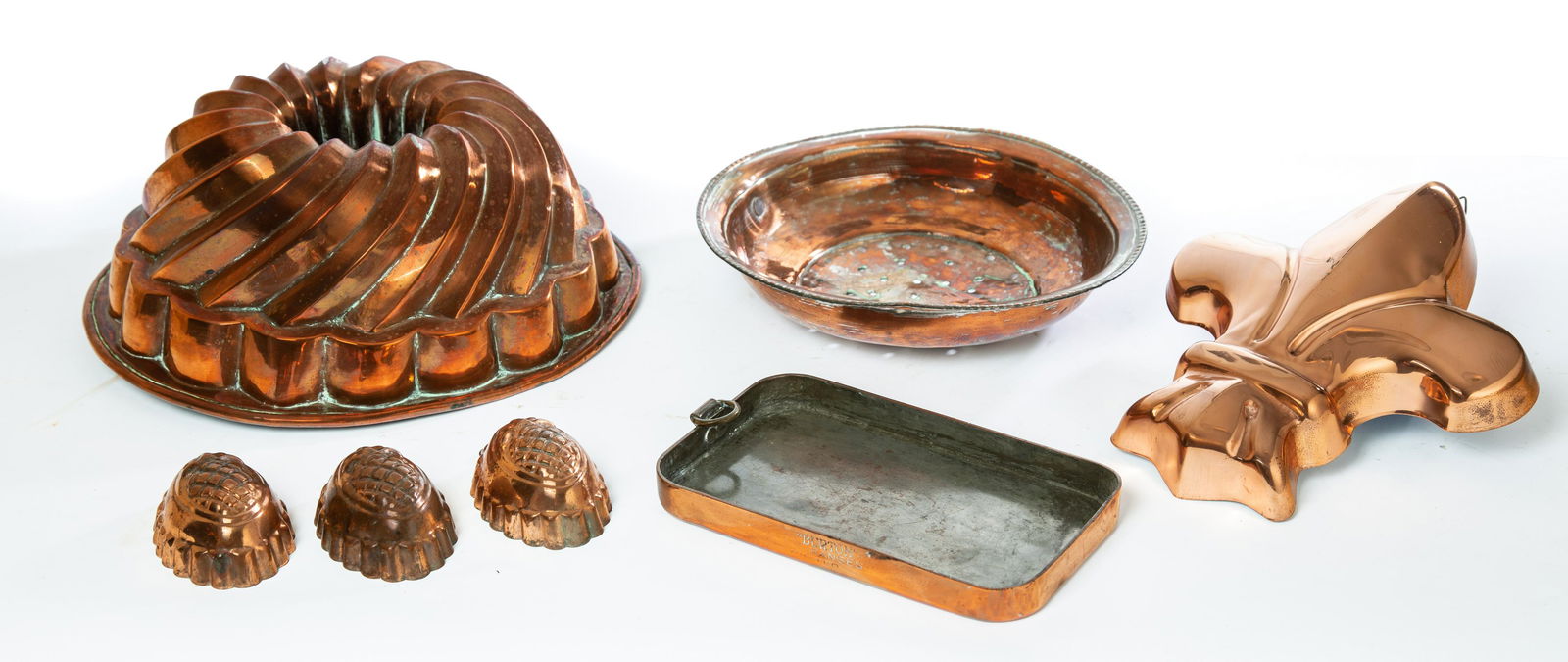 COLLECTION OF COPPERWARE (1 of 5)