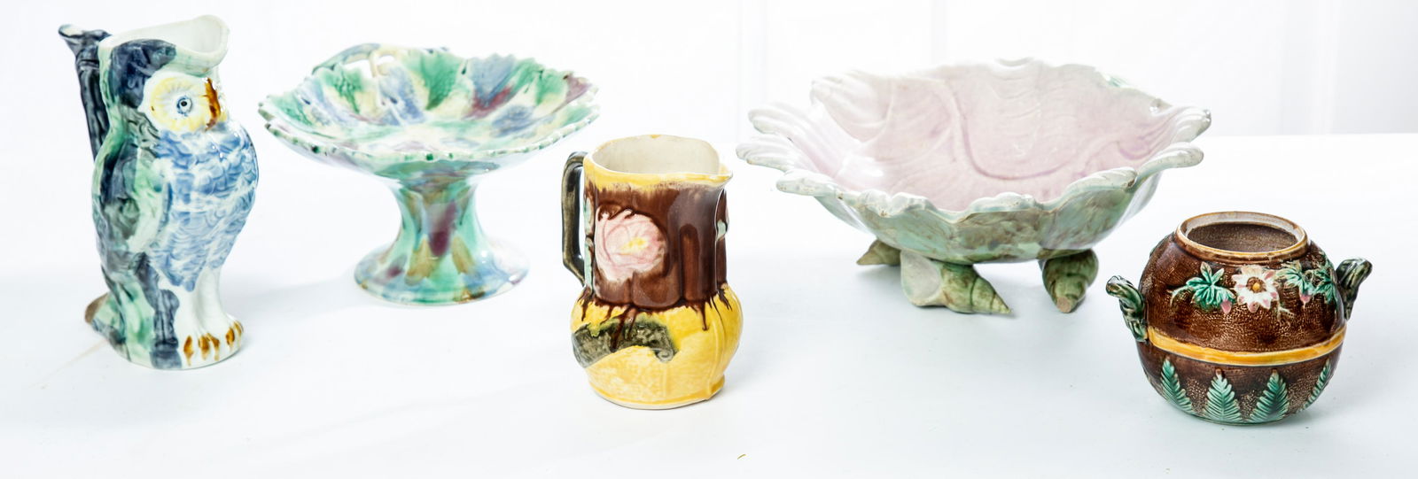 FIVE PIECES OF MAJOLICA (1 of 9)