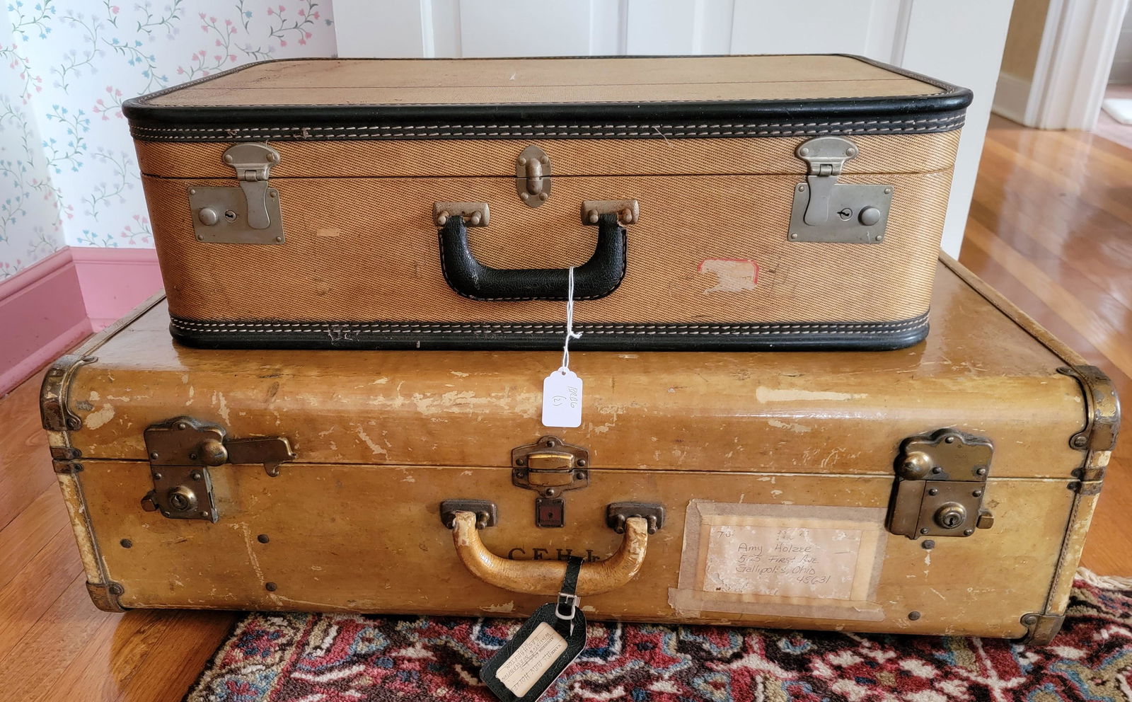 TWO VINTAGE SUITCASES (1 of 2)