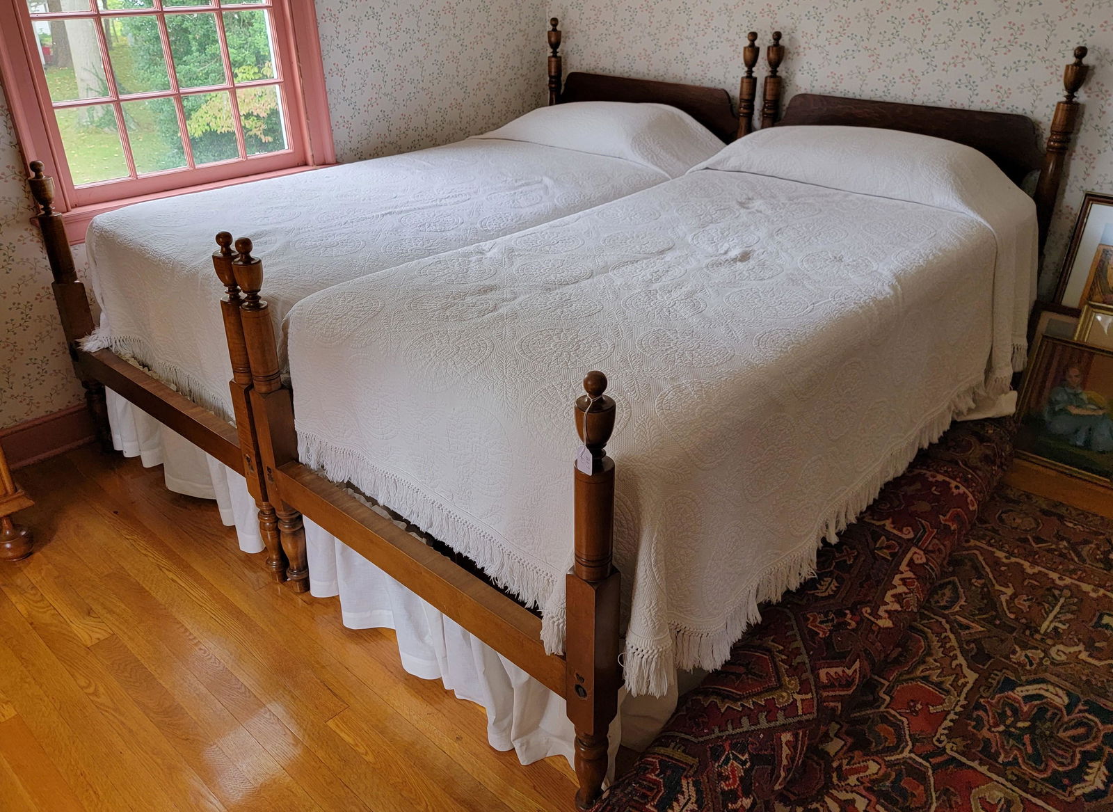 PAIR OF ANTIQUE-STYLE TWIN BEDS (1 of 2)