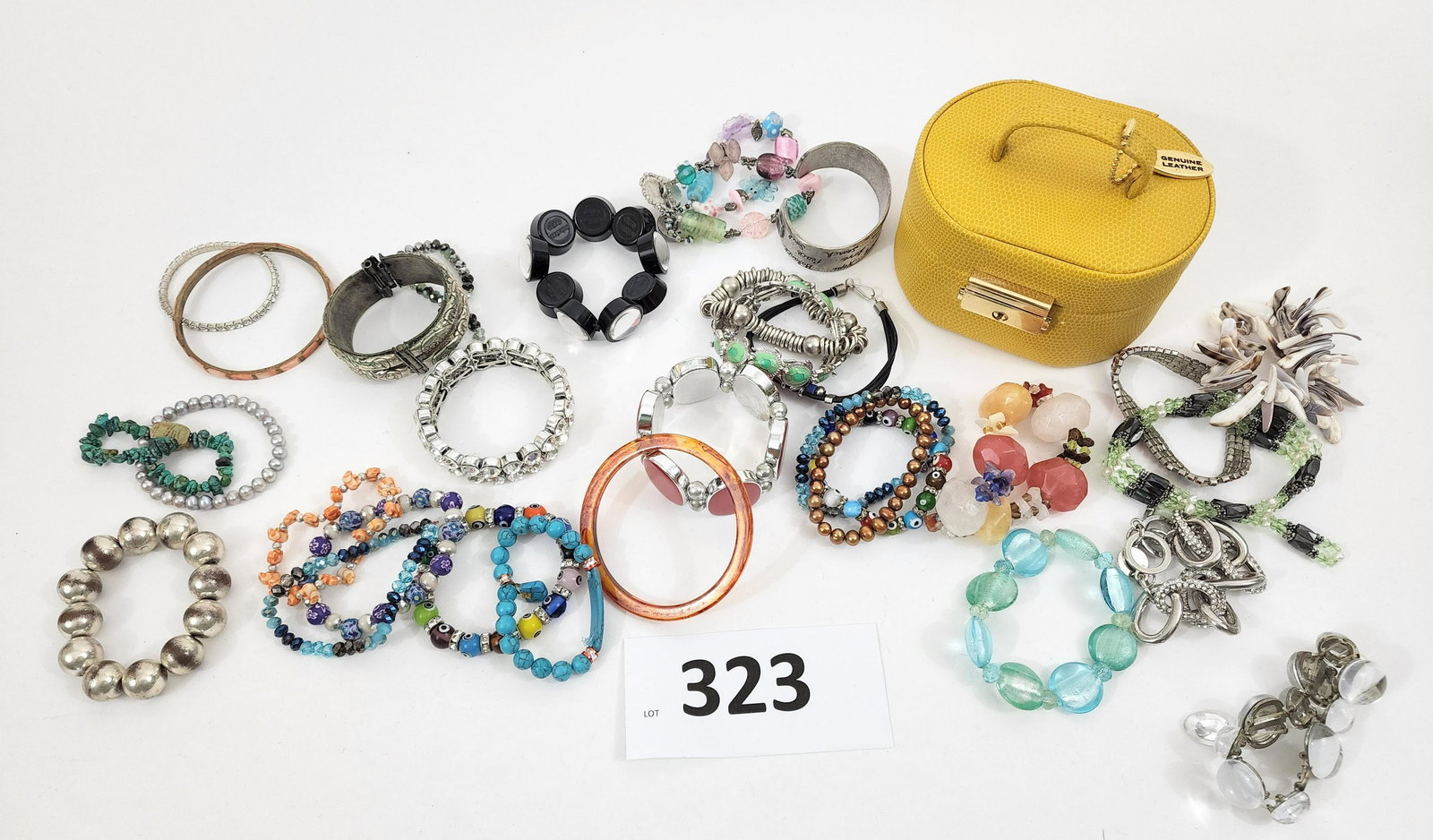 JEWEL CASE AND BRACELETS (1 of 6)