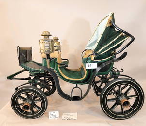 MINIATURE PANEL BOOT VICTORIA CARRIAGE