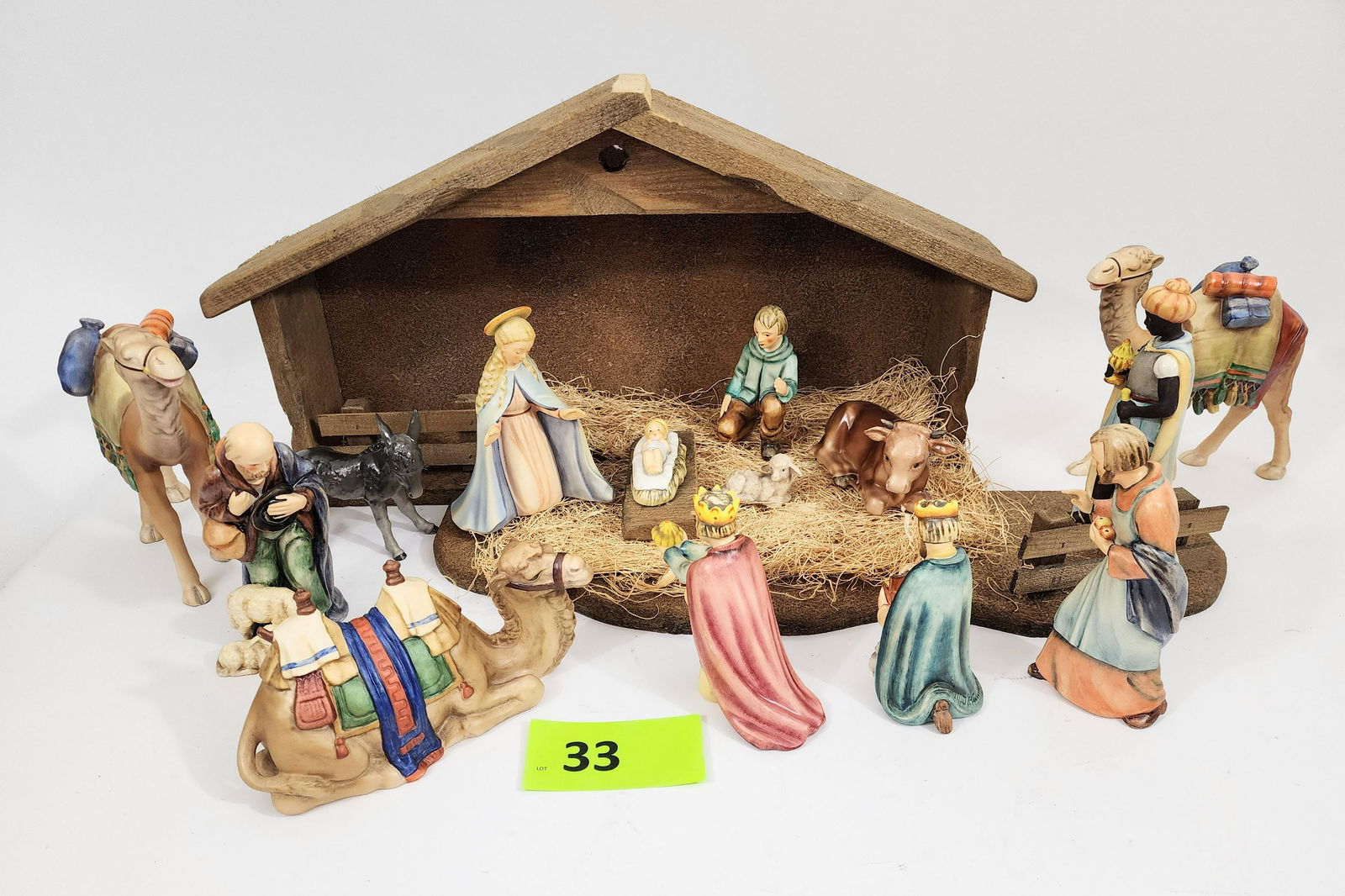 14-PIECE GOEBEL HUMMEL NATIVITY SET (1 of 12)