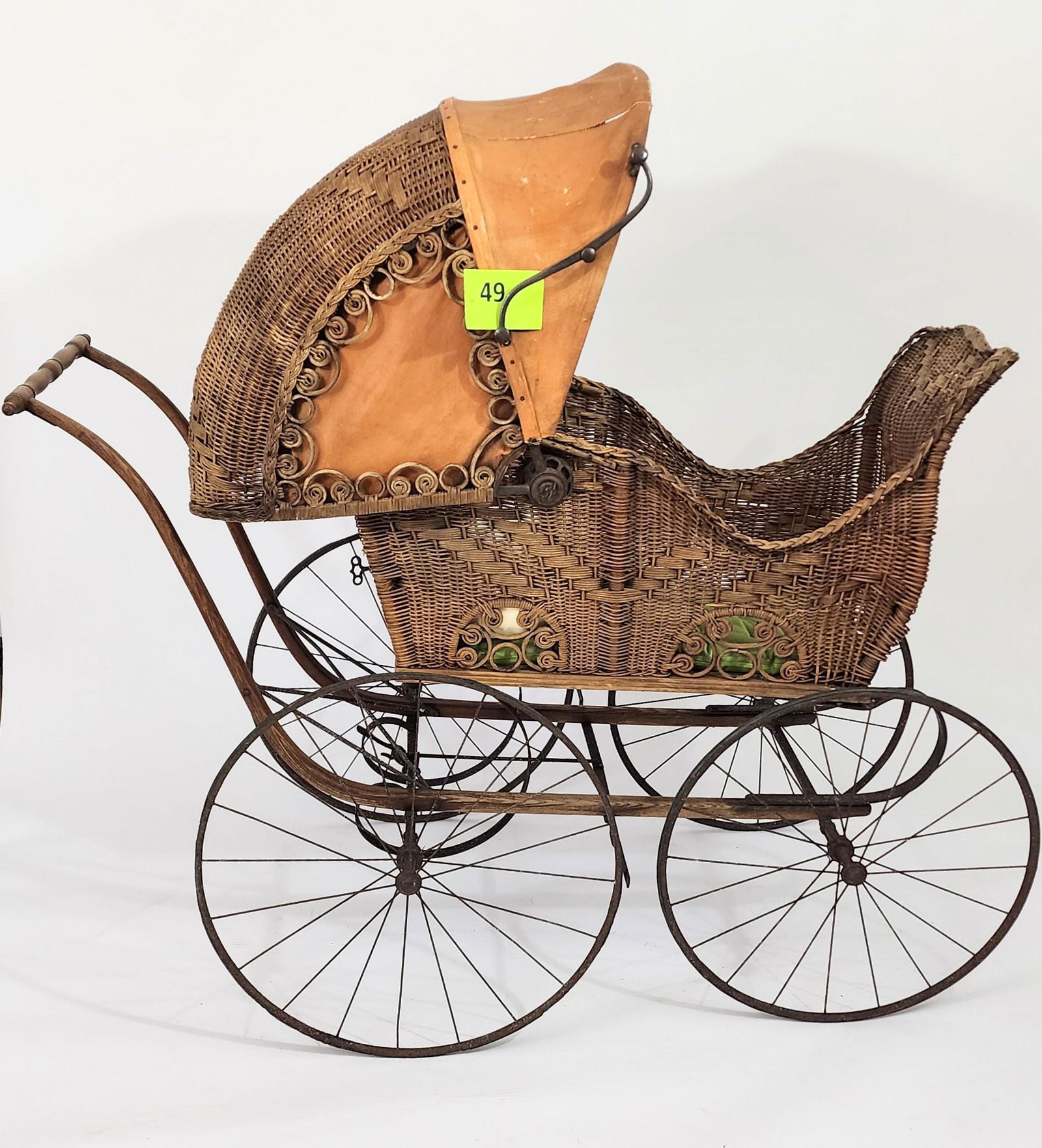 F.A. WHITNEY BABY CARRIAGE WITH TILT HOOD (1 of 10)