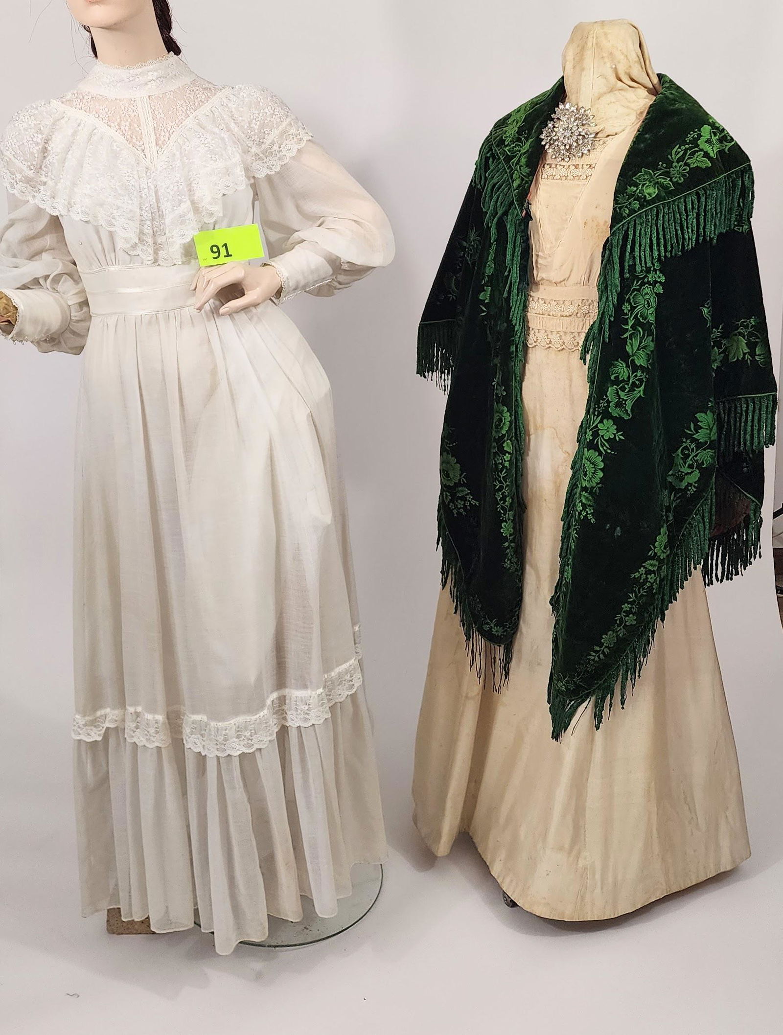 THREE COTTON AND LACE VINTAGE DRESSES (1 of 6)