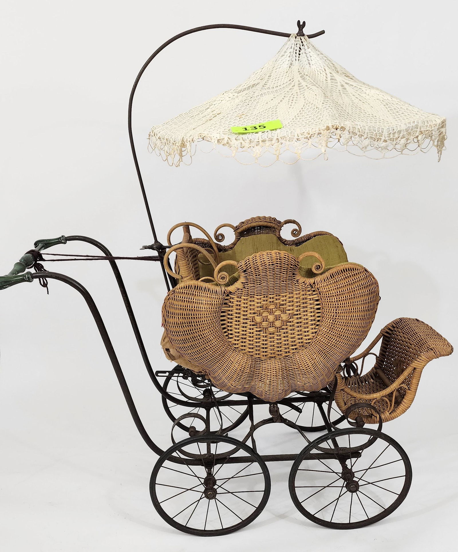 WAKEFIELD WICKER GO-CART SLEEPER CARRIAGE (1 of 8)